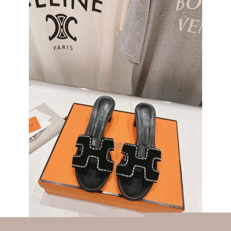 H**mes slippers